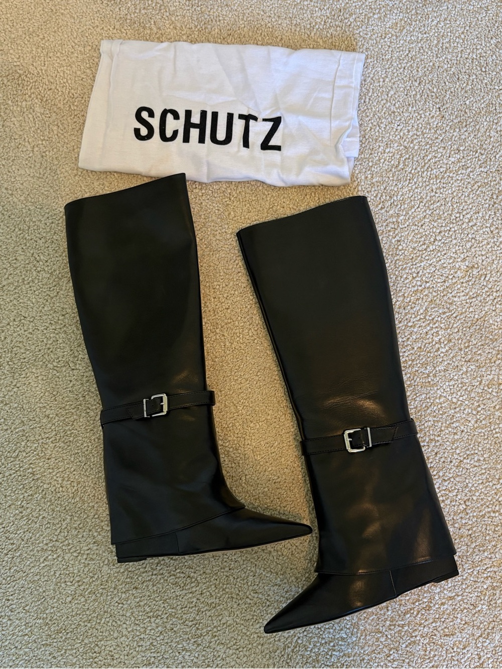 Schutz Jorian Up Boots in black